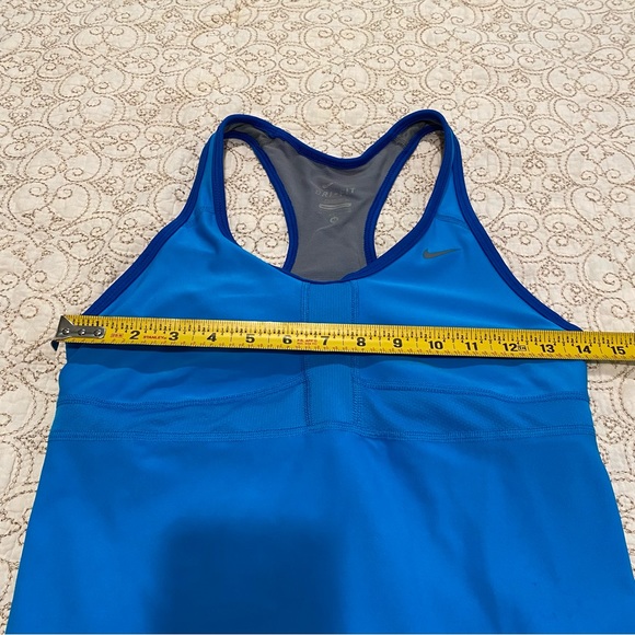 Nike Dri-Fit Women’s Workout Tank Top - Picture 5 of 9